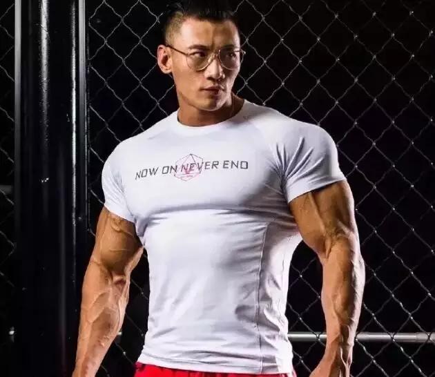 米洛斯鹿晨辉手臂训练,鹿晨辉说你手臂很厉害的原视频