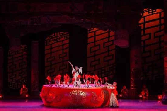 离你越近的地方路途也越远泰戈尔,离你越近的地方路途越远