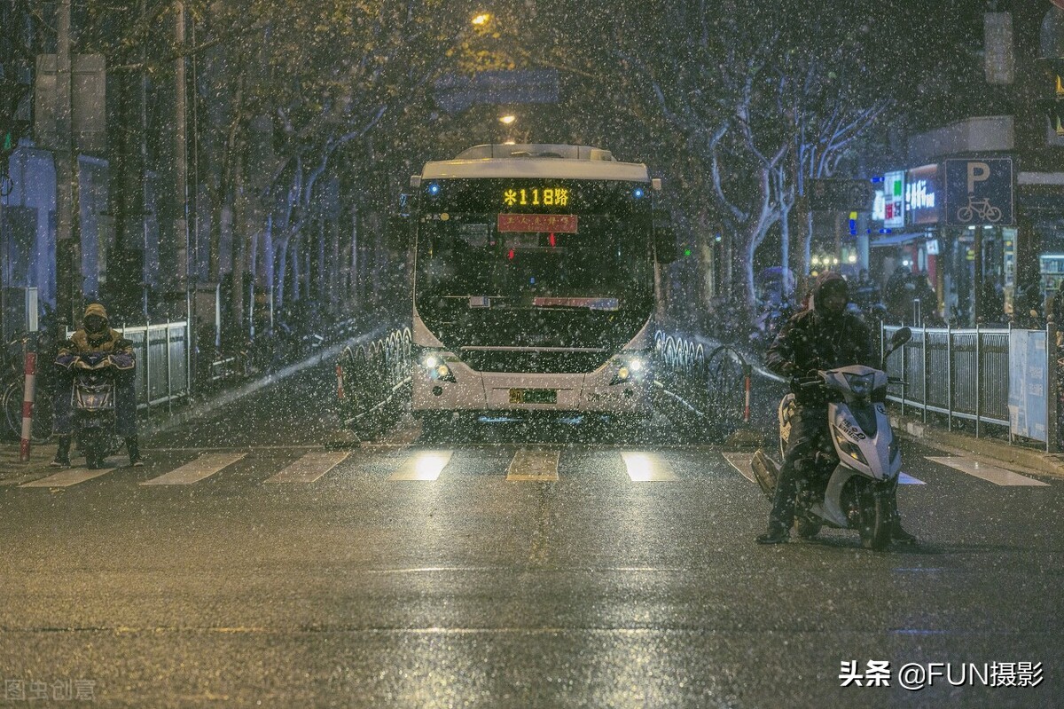 如何拍出好看的雨景照片,怎么拍下雨的雨景照片好看
