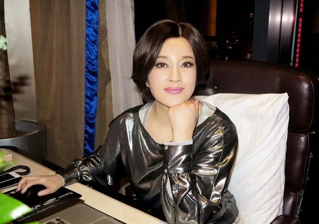 刘晓庆的七段婚史,刘晓庆到现在结过多少次婚姻