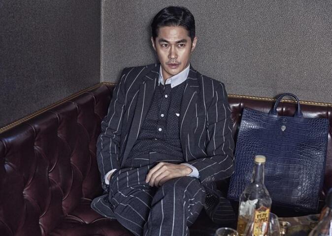 年轻时李小龙,年轻小伙模仿李小龙