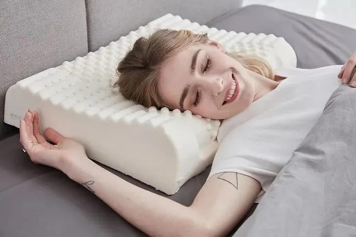 泰国皇家乳胶枕头原装进口 (官方直销泰国皇家天然乳胶枕)