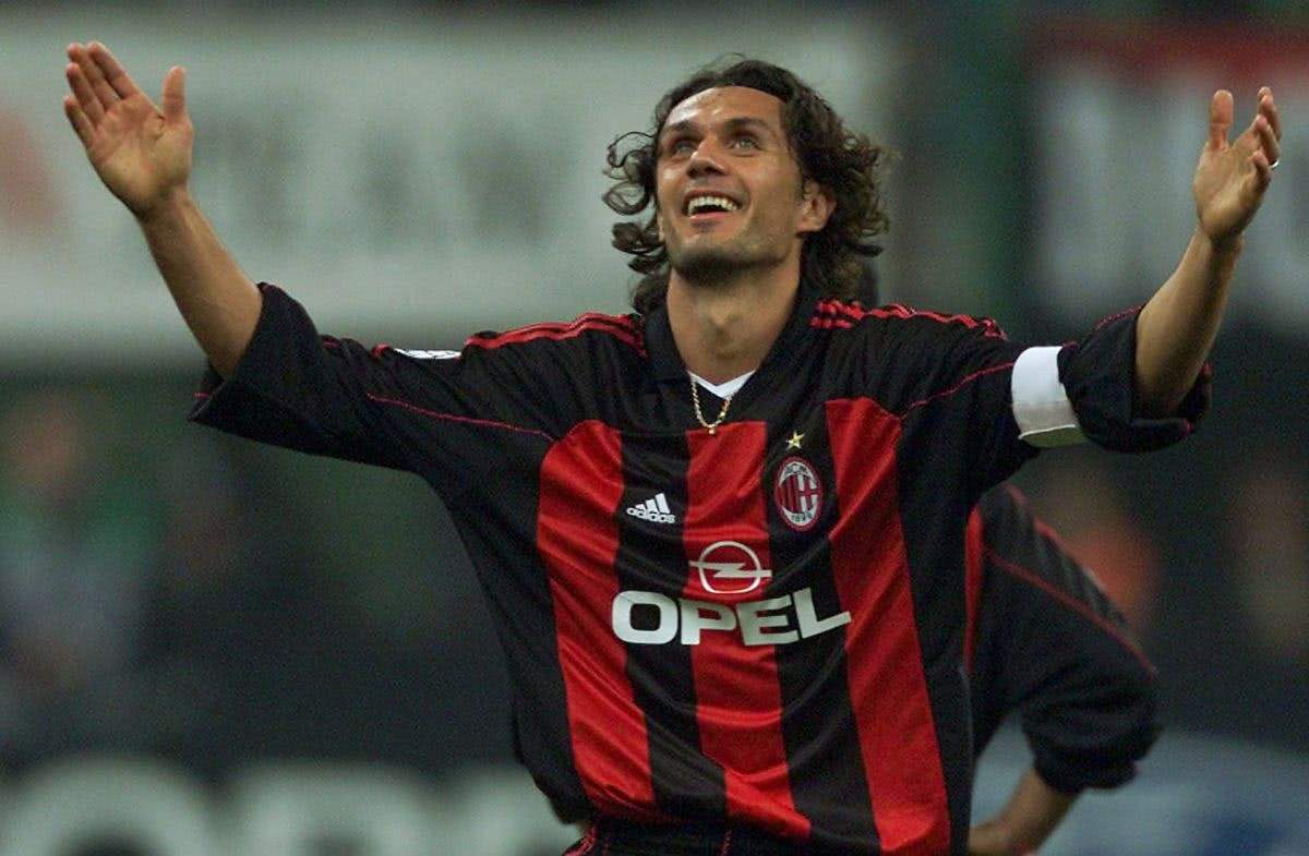 足坛21世纪十大后卫排名,世界足坛历史前十球星