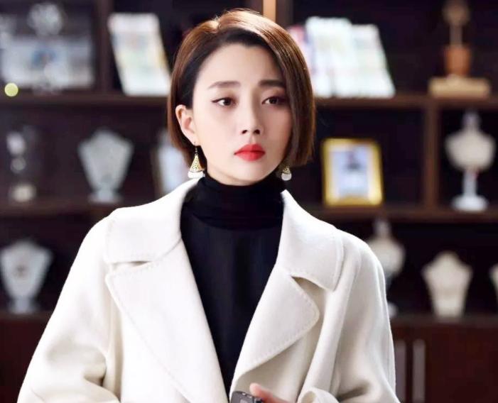 殷桃有多爱男明星,球员李金羽和艺人殷桃是什么关系