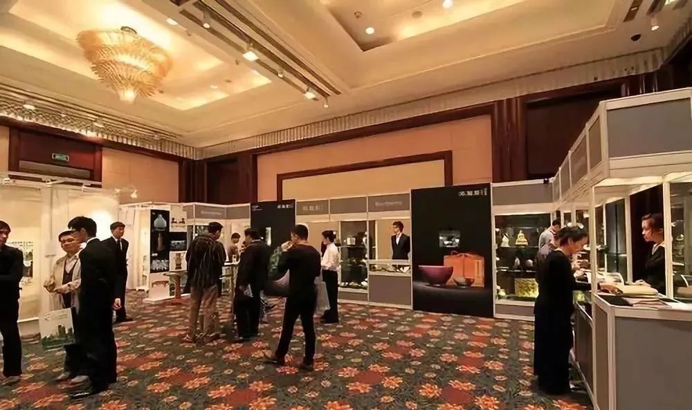 古董市场崩了价格下跌,古董地摊货源批发市场