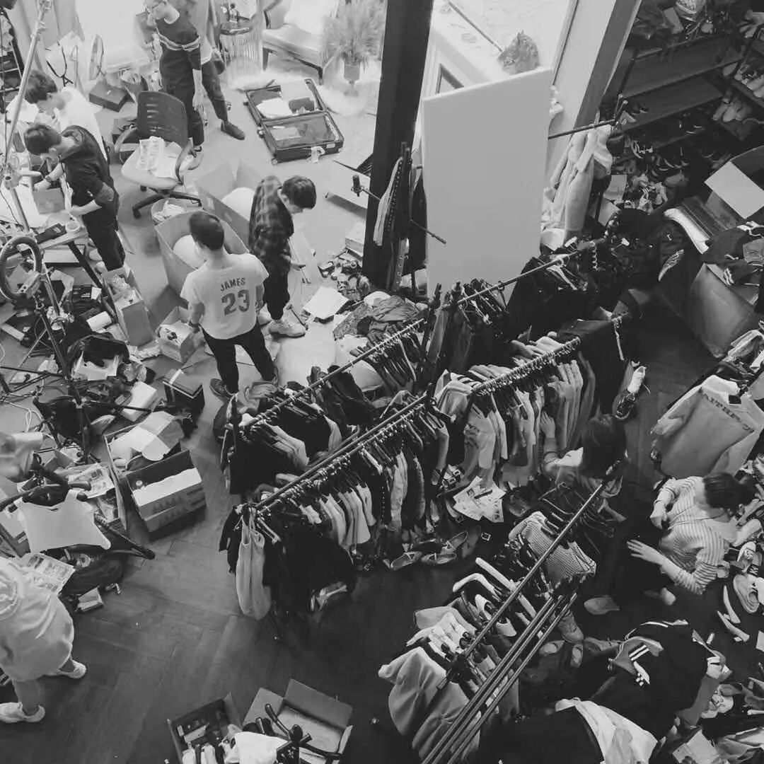 92年的李佳琦月赚100万：孩子，吃不了努力的苦，就要吃生活的苦