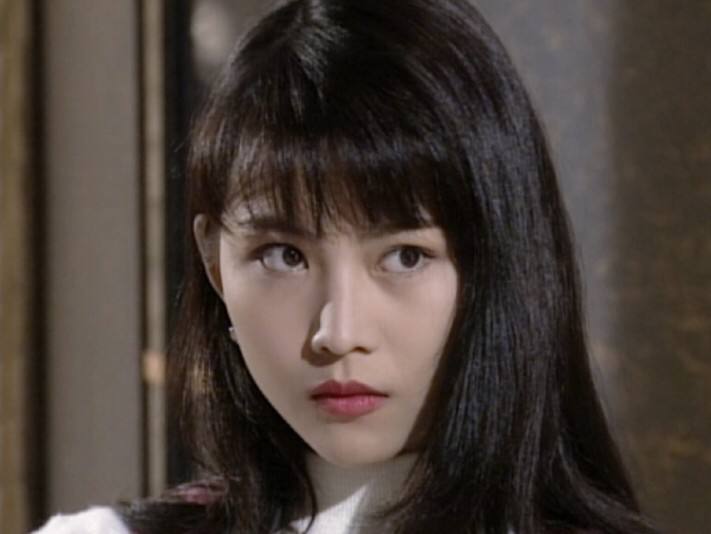 蔡少芬张晋全家福上热搜，三胎儿子“唐装”出镜，年味儿十足