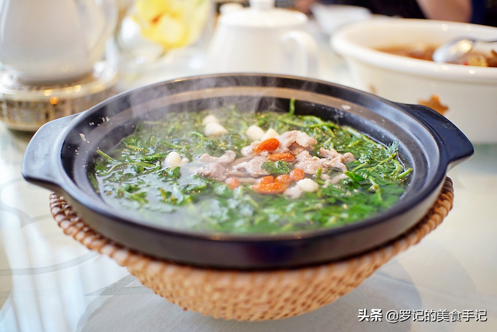 广州米其林煲仔饭第一名,广州米其林好吃的餐饮