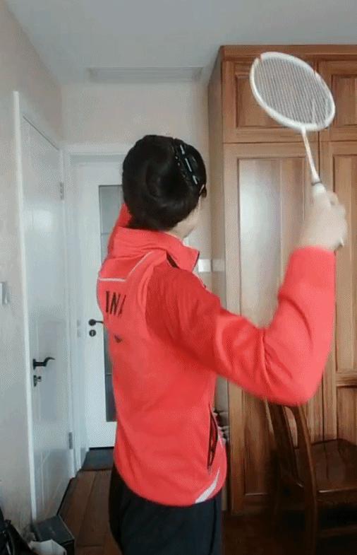 学会这个动作传球零失误,学会这个招式让你快攻只想单打