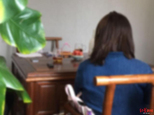90后女护士欠巨债被赶出家门,90后女护士欠几十万网贷被赶出门