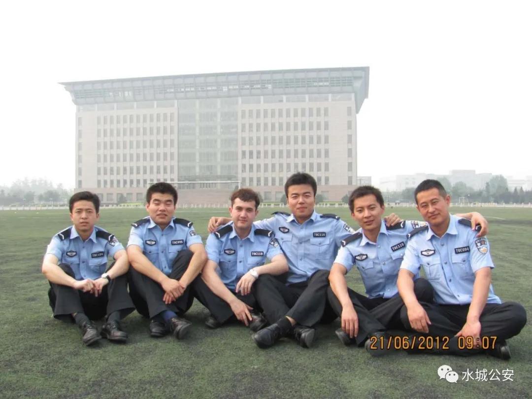 特警的青春剧,警察青春视频