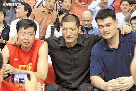 中国男篮的三大中锋，巴特尔、姚明、王治郅，永远都是球场的神