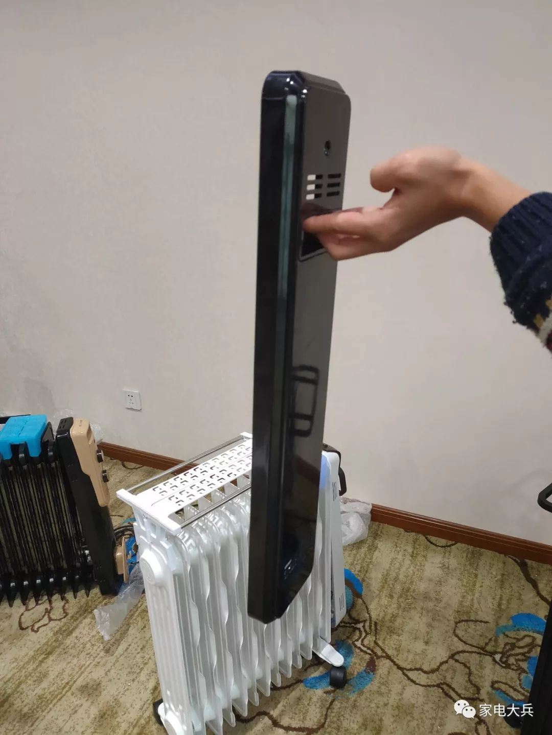 格力电热油汀取暖器拆解测评,美的油汀和先锋取暖器哪个好