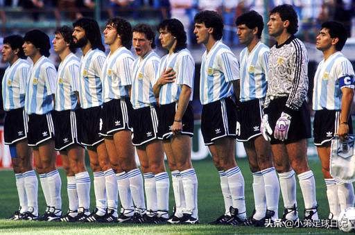 分享我心目中的世界10大球星，基恩和小贝是我对足球无法割舍的爱