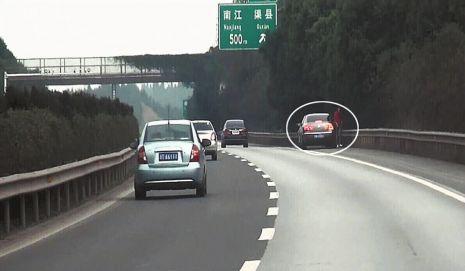 高速上遇到碰瓷怎么处理,在高速上遇到碰瓷的怎么办