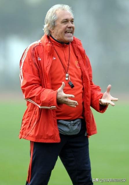 中国足球历史上球迷闹事事件,中国足球队内讧视频