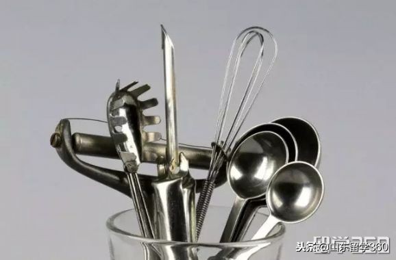 留学英国哪些东西不能带,去英国留学要带正装吗