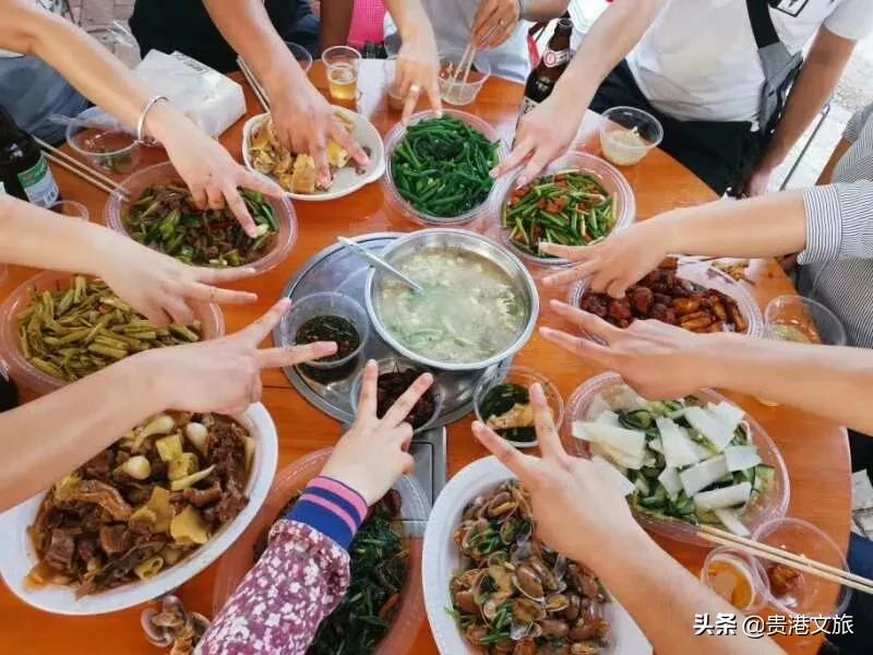 全家人一起欢欢喜喜过大年,所有人一起来拜年