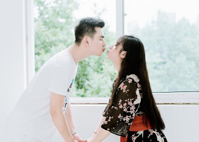 10年前老婆嫌弃我穷,十五年前妻子嫌弃丈夫太穷