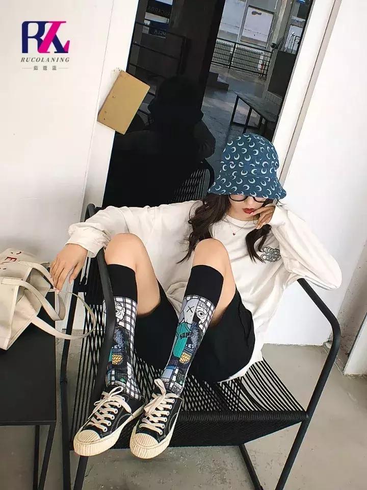 杨幂热巴穿的这些款式超出彩,杨幂热巴实力种草的牛仔外套