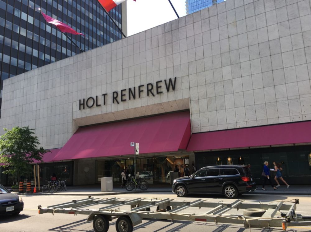 当全球奢侈品店里，不再有“中国大妈”