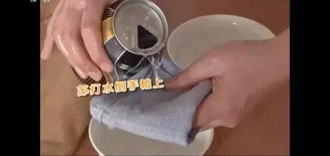 冬天的羊毛大衣怎么洗,冬天穿的衣服不洗怎么收拾