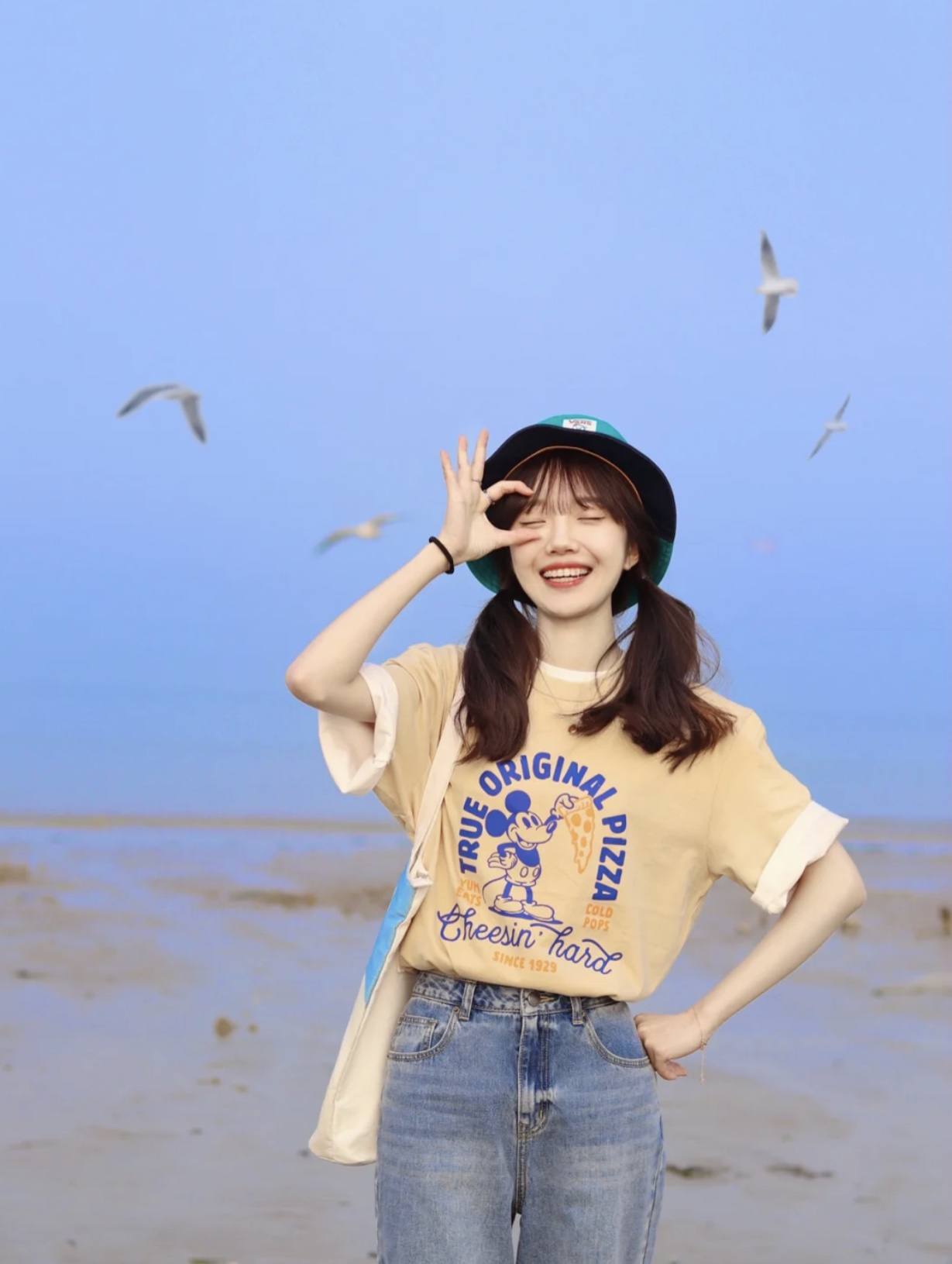 衣服太透、汗水过多，夏季穿衣烦恼多，穿衣小妙招打破穿衣尴尬