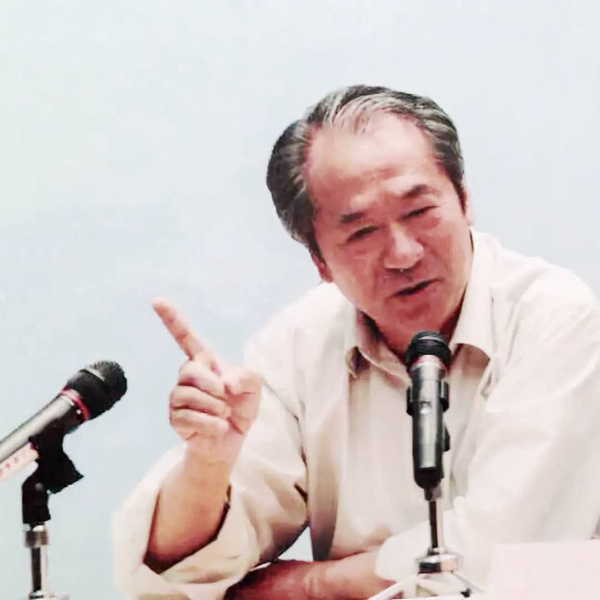 艺术家朗诵不朽的胡杨,千年不朽的胡杨