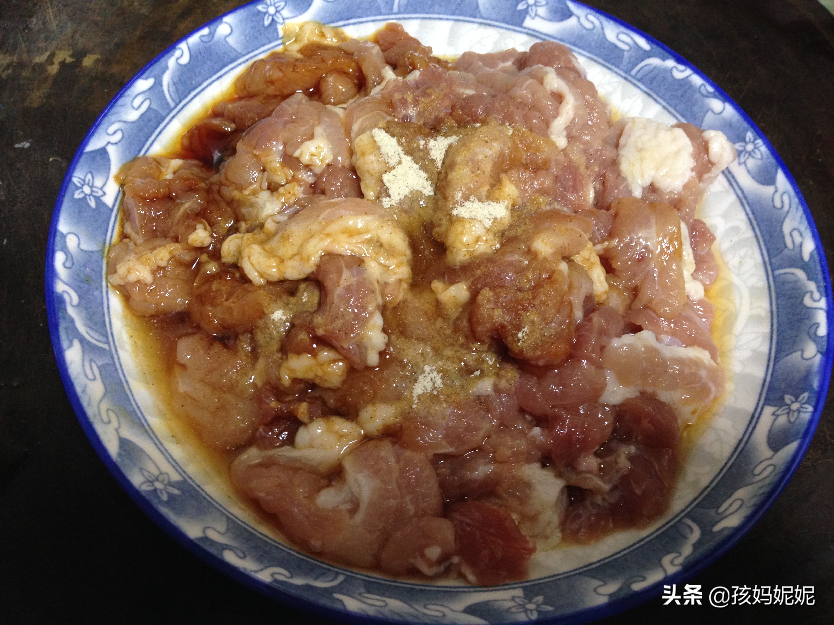 炸酱面的正确做法教程,炸酱面要什么酱