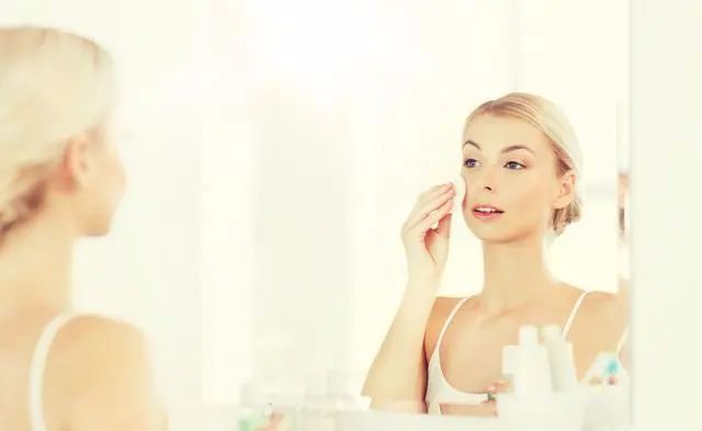 痘痘反复长怎么办如何正确祛痘,痘痘反复难消痘印可以怎样预防