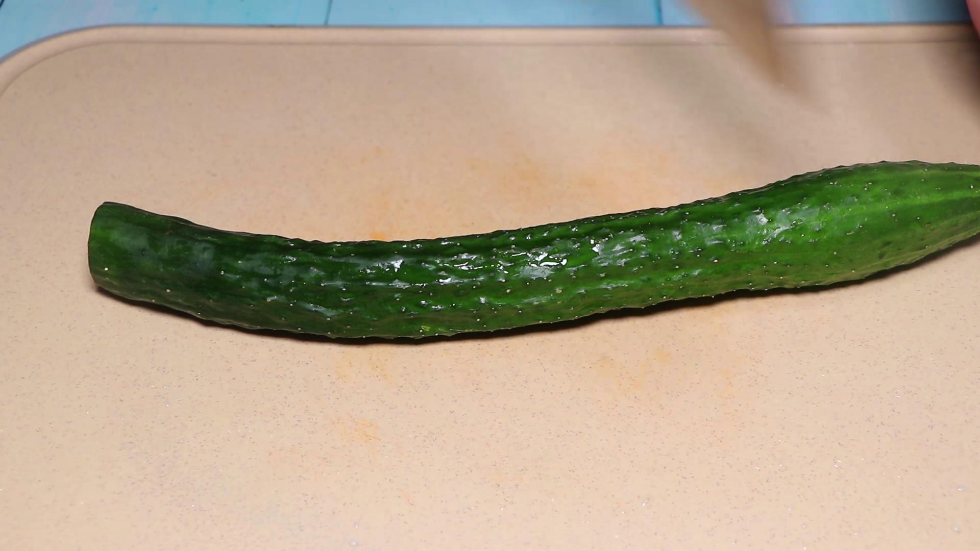 怎样腌黄瓜又脆又好吃,学会一招腌黄瓜保证又脆又爽口