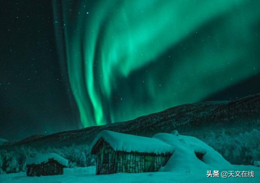 欧若拉北极光的秘密,欧若拉是南极光还是北极光