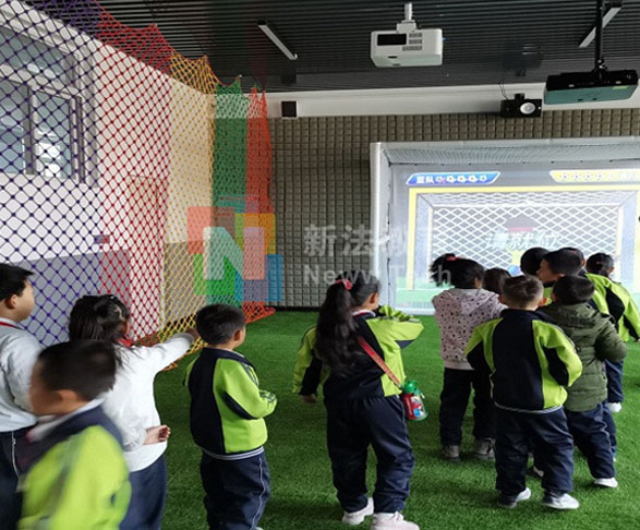 小学生足球大课间特色活动展示,趣味体育大课间