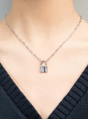 宋妍霏的潮流穿搭,宋妍霏一个被演技耽误的时尚博主