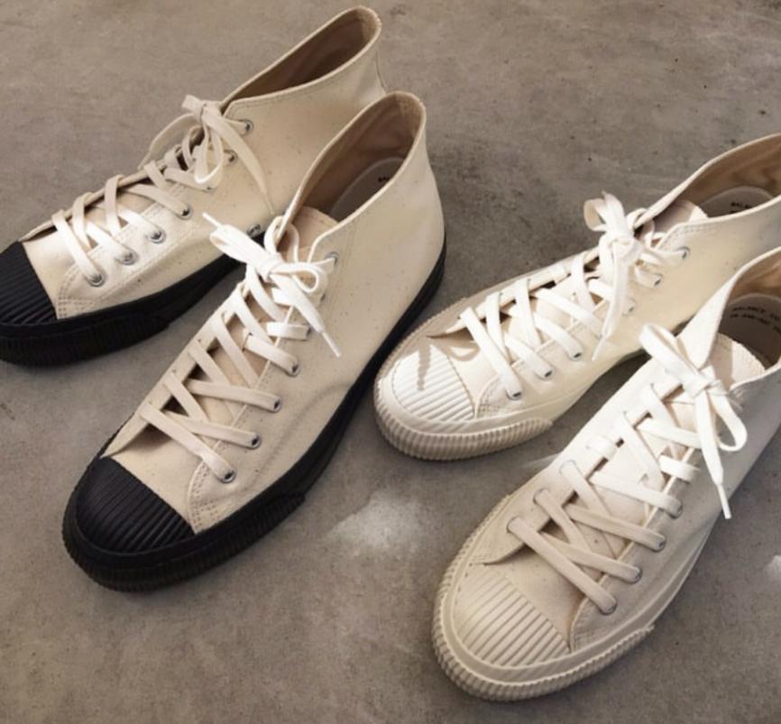 今年流行的帆布鞋宽头,今年流行的帆布鞋花纹