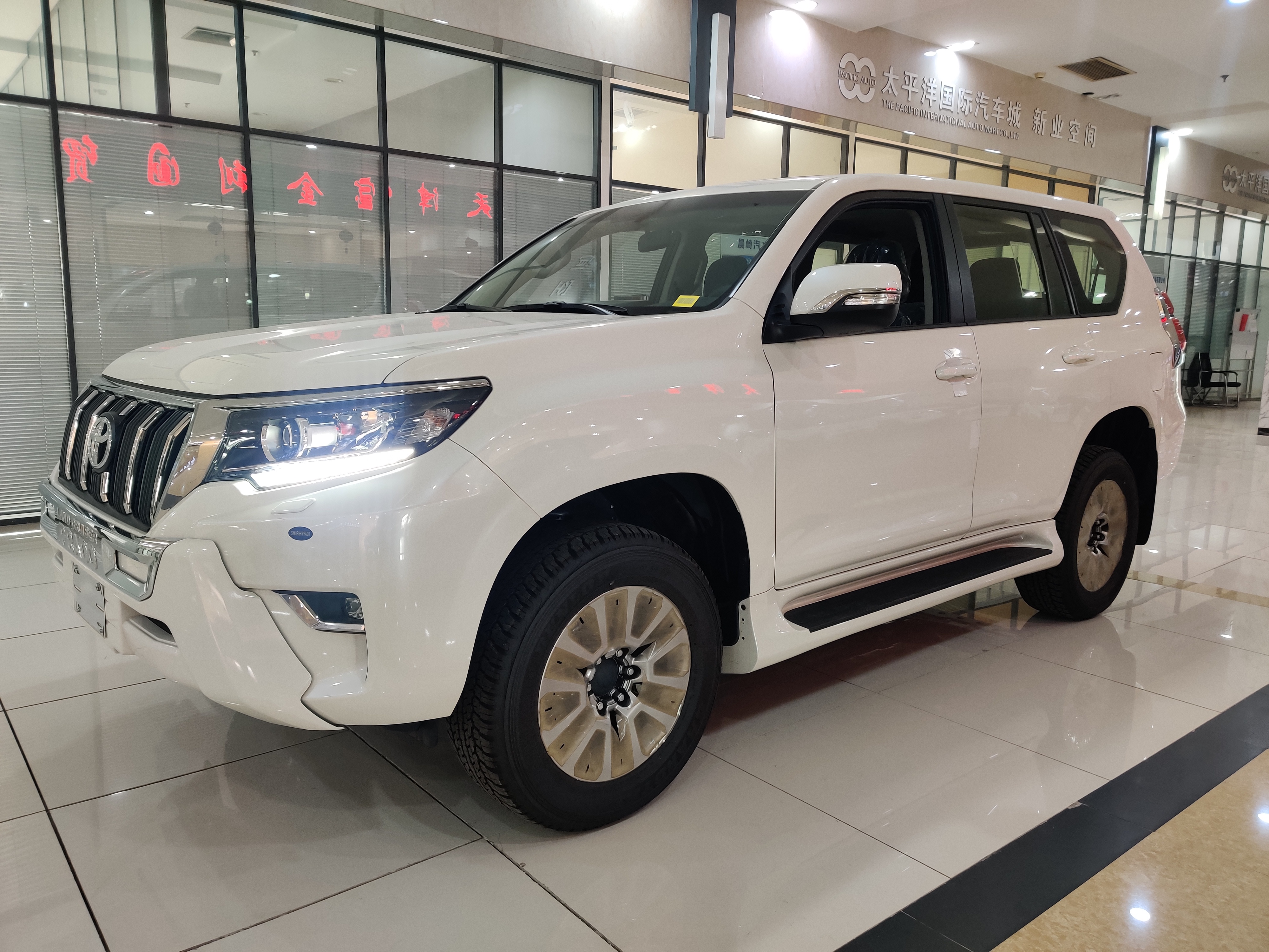 霸道3000柴油丐版,霸道3000柴油图片