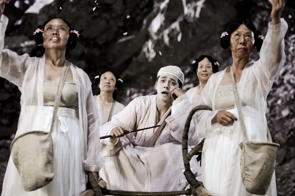 历年春节档票房前三名,澳门风云票房最新统计