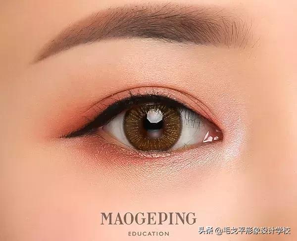 怎样画出大眼妆,如何画出精致眼妆