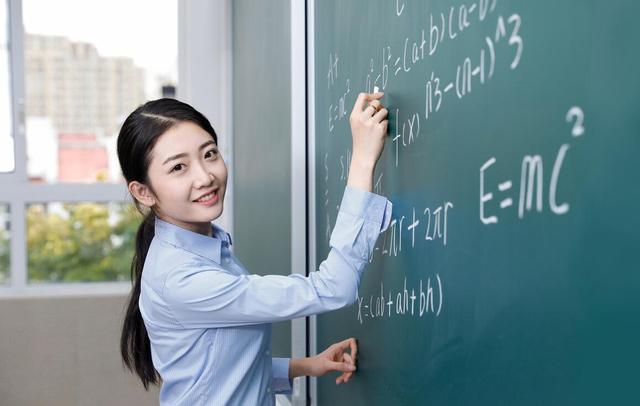 幼儿园老师班群错发消息来不及撤回，家长很“懂事”：咱们都明白