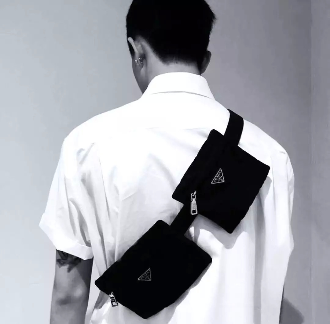 买一送一套包,买一赠一背包