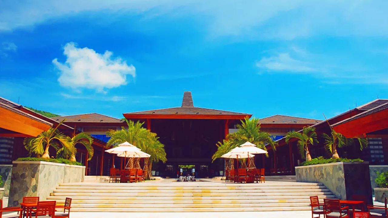 海南第一家五星级酒店叫什么名字,海南5家特色酒店有哪些