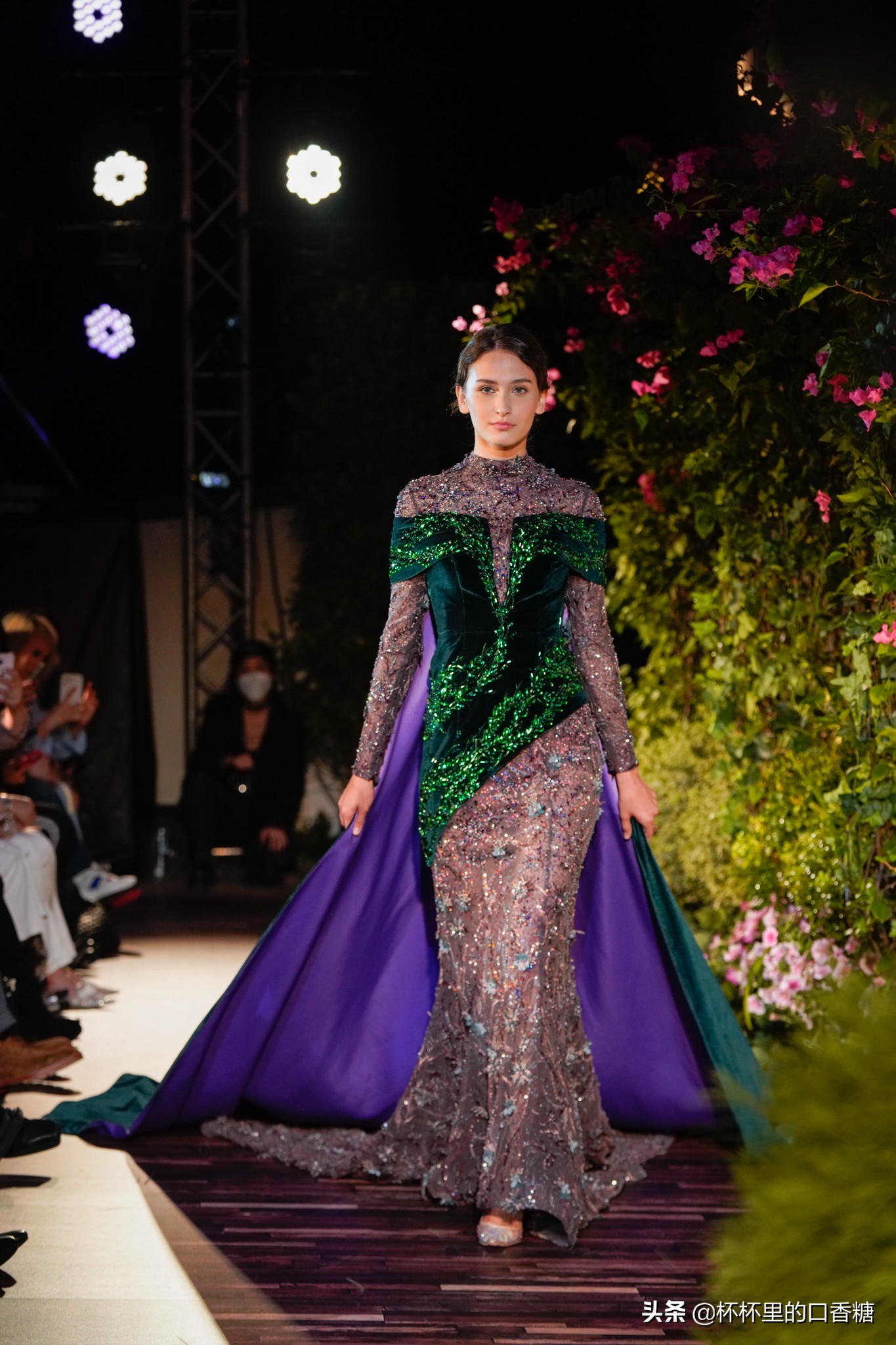 迪士尼公主礼服女童,迪士尼公主礼服还原冰雪奇缘