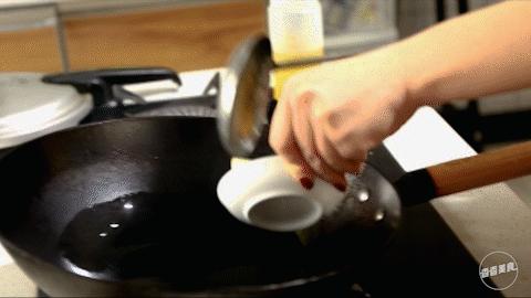 软烂脱骨的猪蹄做法有什么诀窍,炖猪蹄记住这3个技巧视频