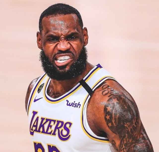 耐克最有影响力代言人詹姆斯,耐克第一个篮球代言人