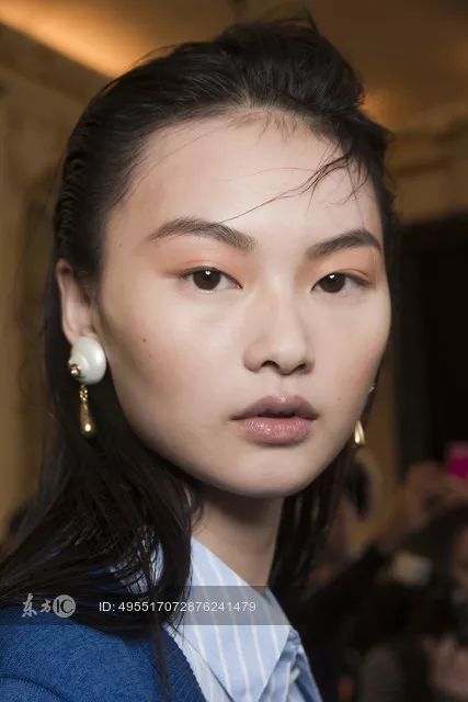 鞠婧祎李艺彤honey舞台,鞠婧祎港风复古妆容