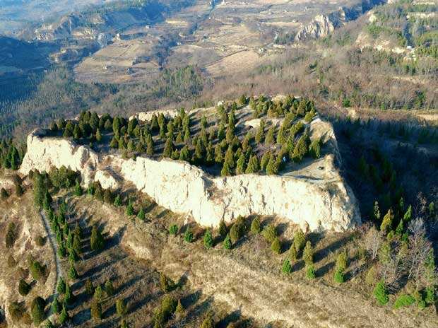 孔明为什么没有能助刘备统一三国,孔明为什么不随刘备一起征东吴