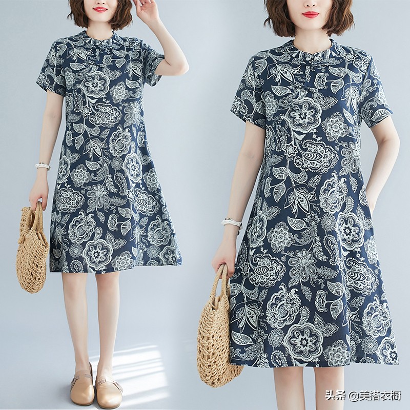 打扮好重要，像我姨这身棉麻裙百搭好看还显瘦，别人都说不像70后