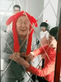 搞笑gif动图开心一刻,搞笑gif开心视频