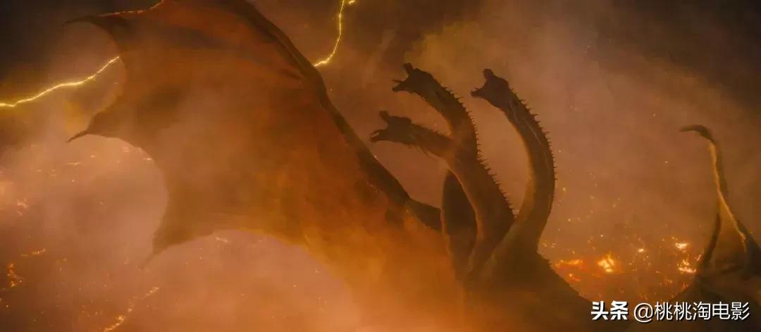 全程高燃，没想到好莱坞拍了部怪兽版“复联”