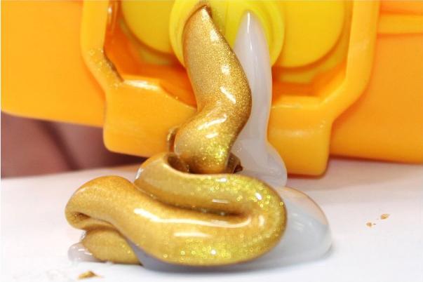 美缝剂粘到手上怎么清洗,美缝剂粘手上怎么清洗教程